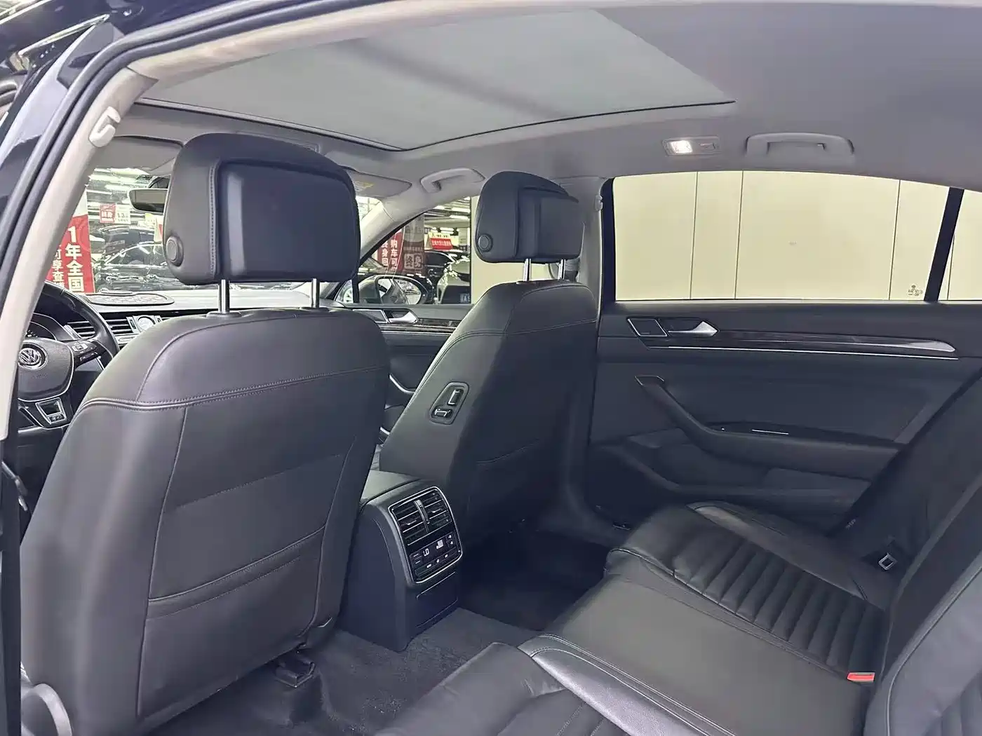 Volkswagen Magotan 2019 330TSI DSG Luxury Class China VI фото 6