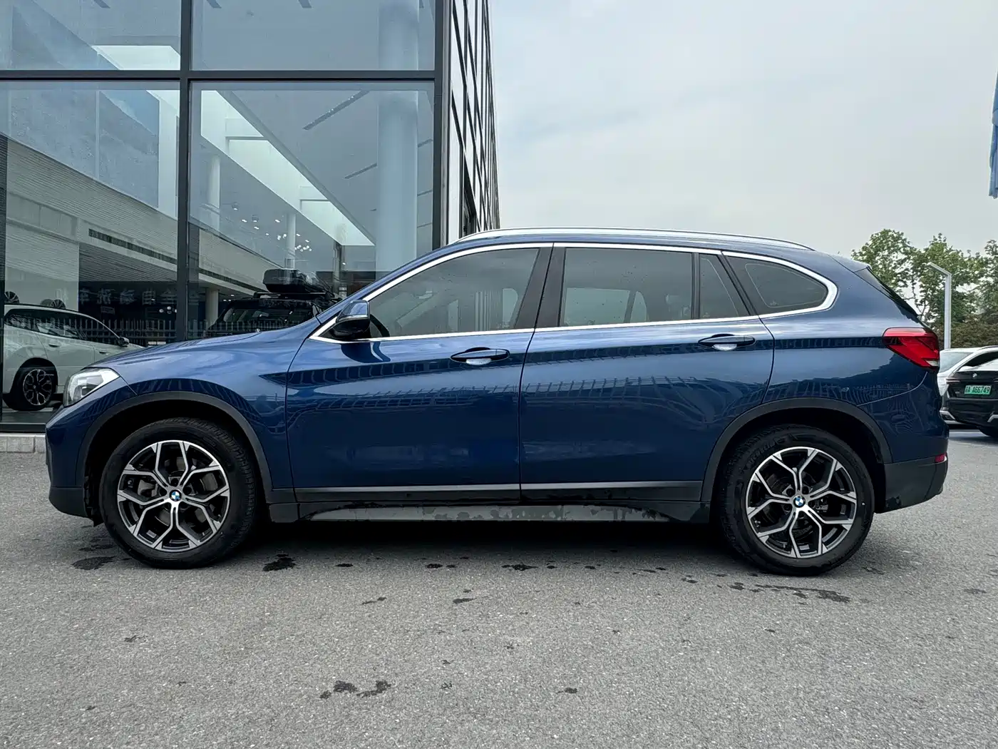 BMW X1 2021 sDrive25Li Leading фото 3