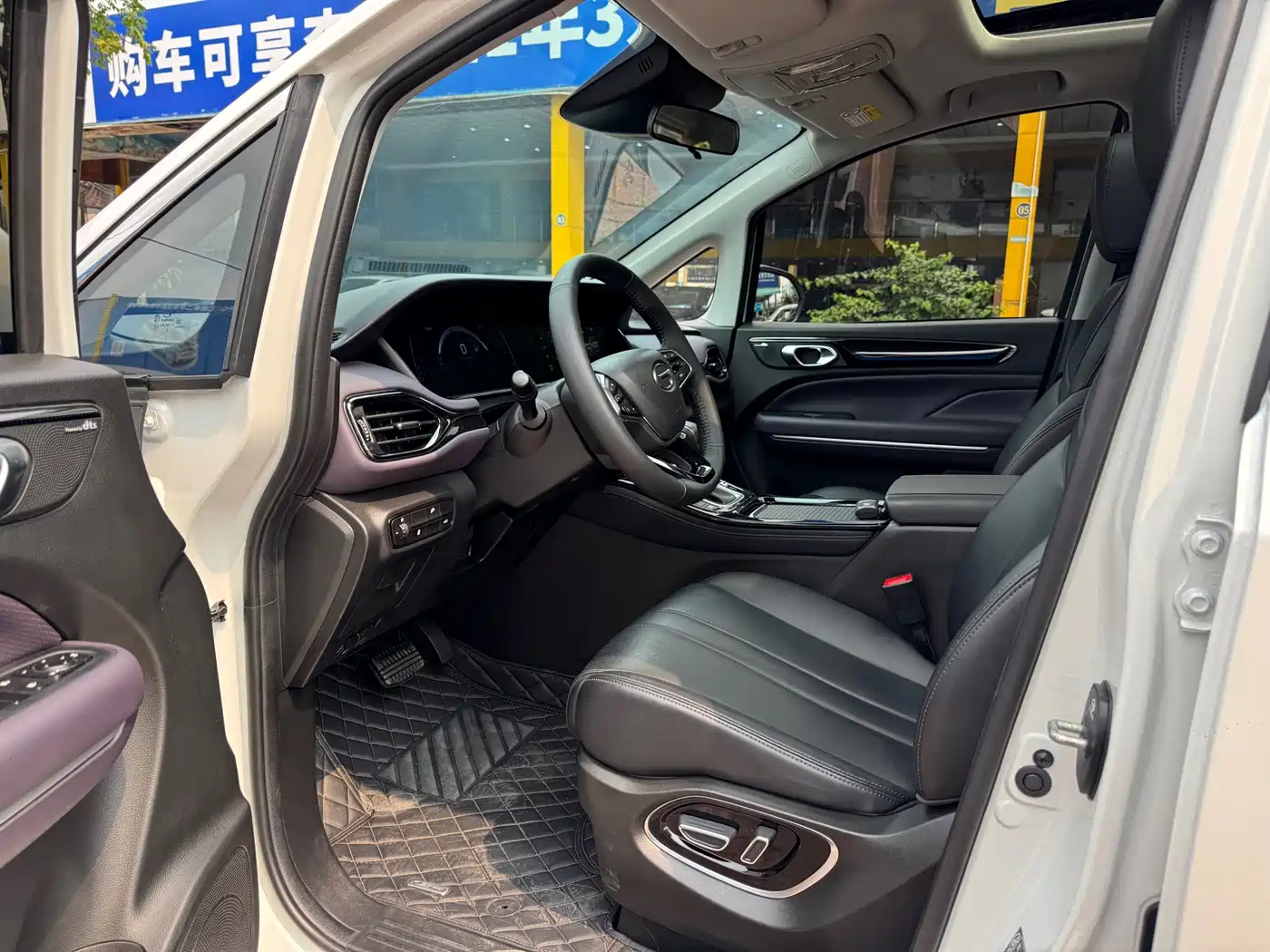 GAC Trumpchi Trumpchi M6 2025 Basic Model фото 6