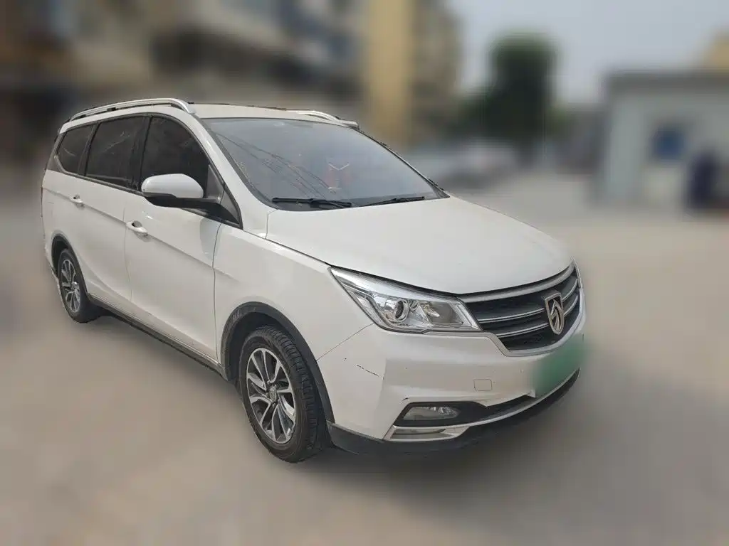 Baojun 730 2020 2019 1.5T CVT Fashion Edition 7-Seater China VI