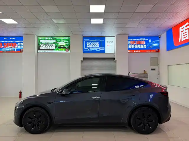 Tesla Model Y 2022 Facelift Long Range All-Wheel Drive Version — фото 3