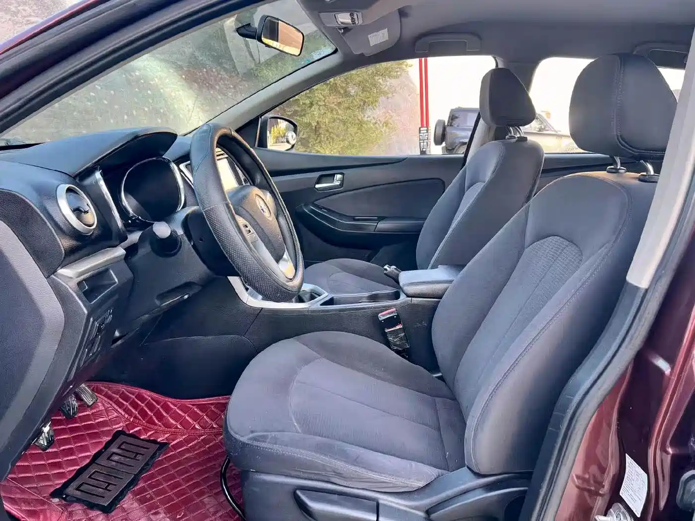 Venucia T70 2015 2015 2.0L Manual RuiQu Edition