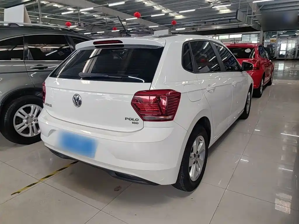 VOLKSWAGEN POLO