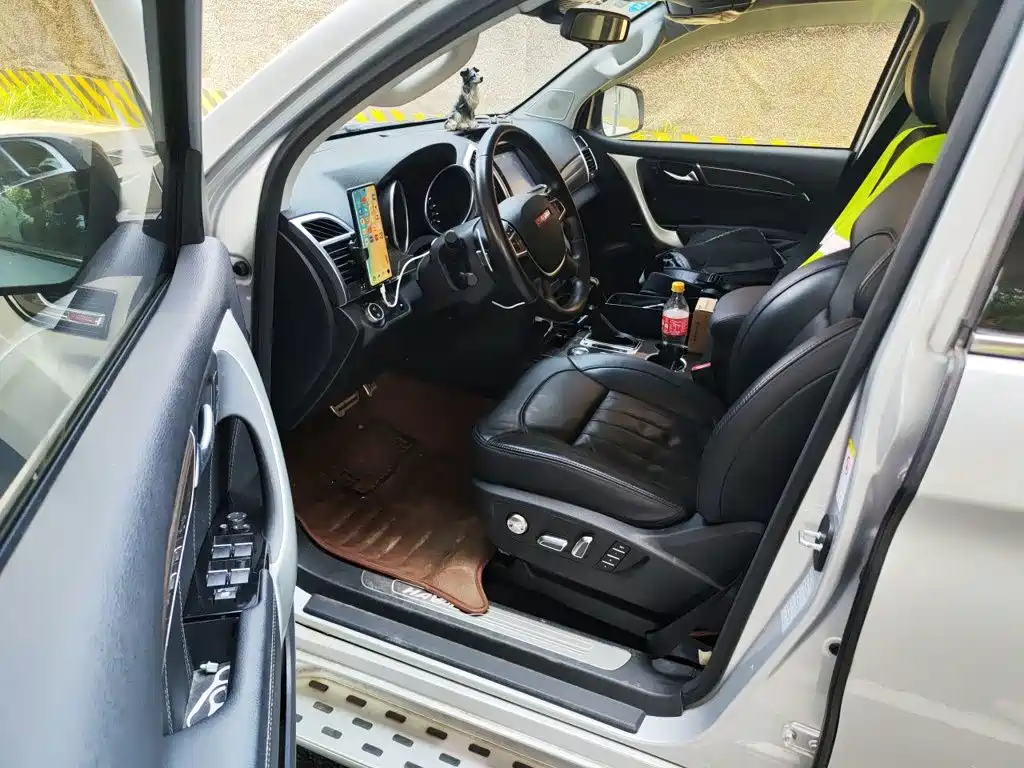 Haval H9 2015 2015 2.0T 4WD Luxury 7-Seater