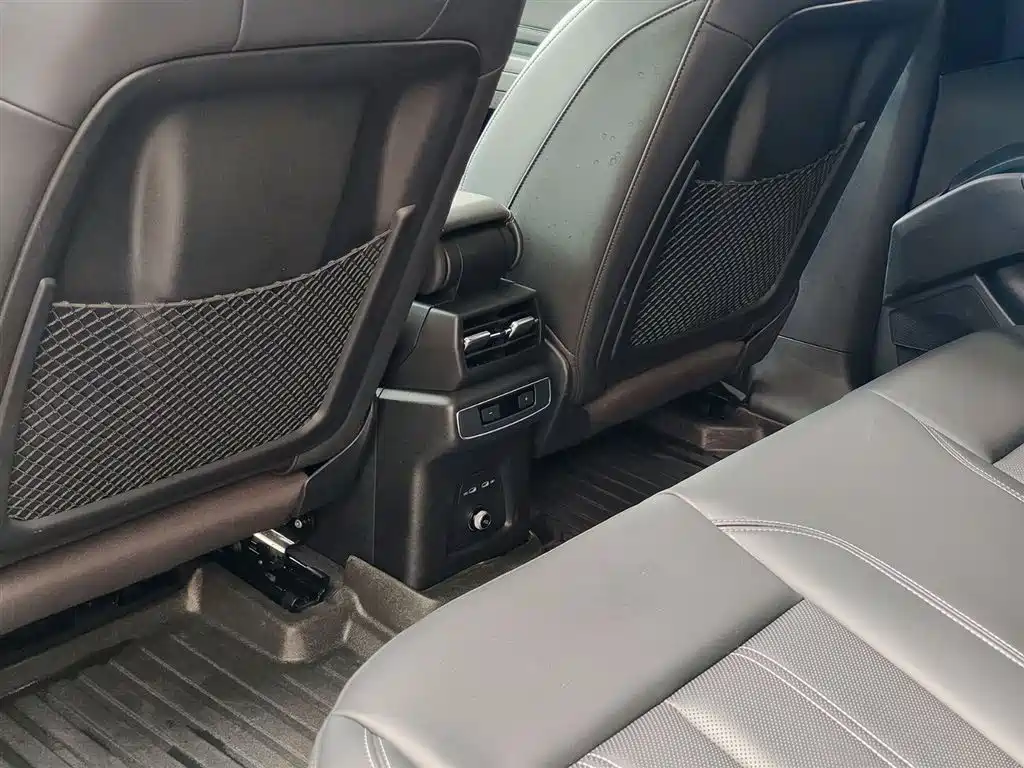 Audi Q4 e-tron 2025 2024 40 e-tron Creation Edition