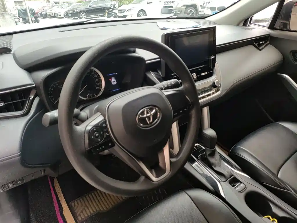 Photo 4 - Toyota Frontlander