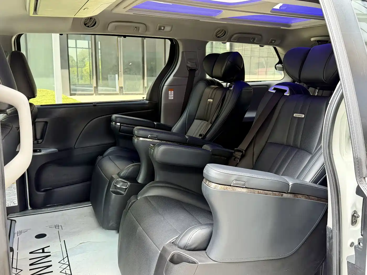 Toyota Sienna 2015 3.5L 2WD LE фото 15