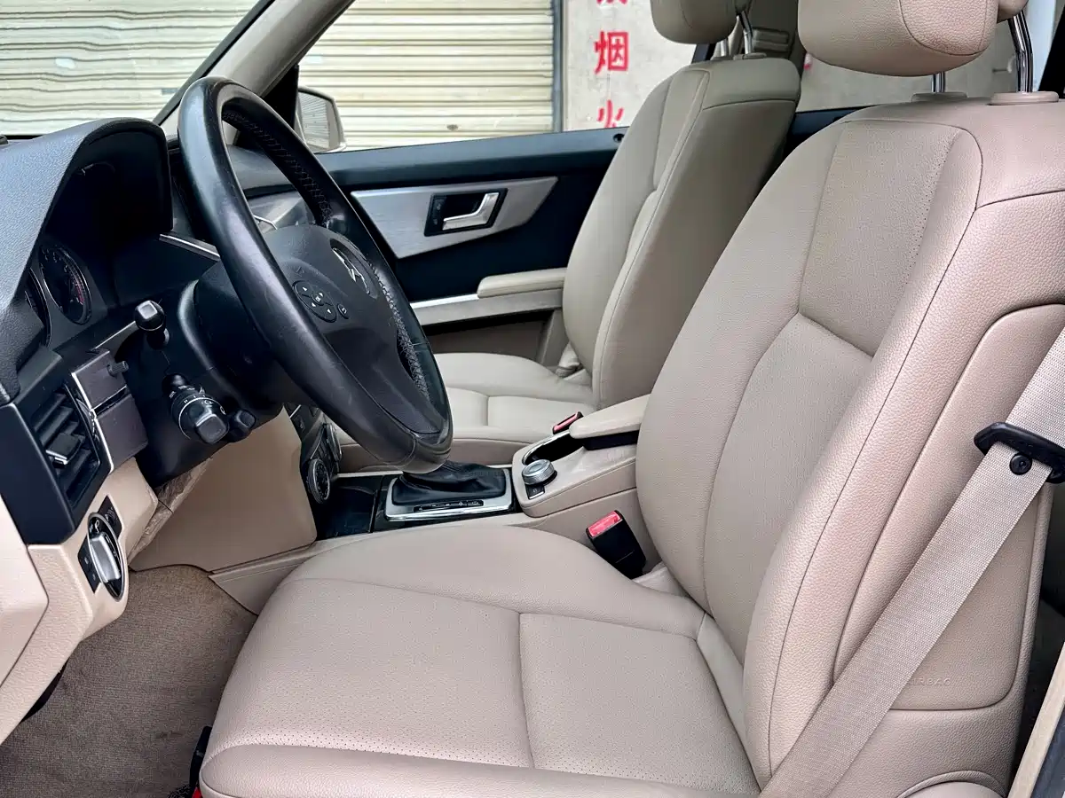 Mercedes-Benz GLK-Class 2012 Model GLK 300 4MATIC Fashion фото 8