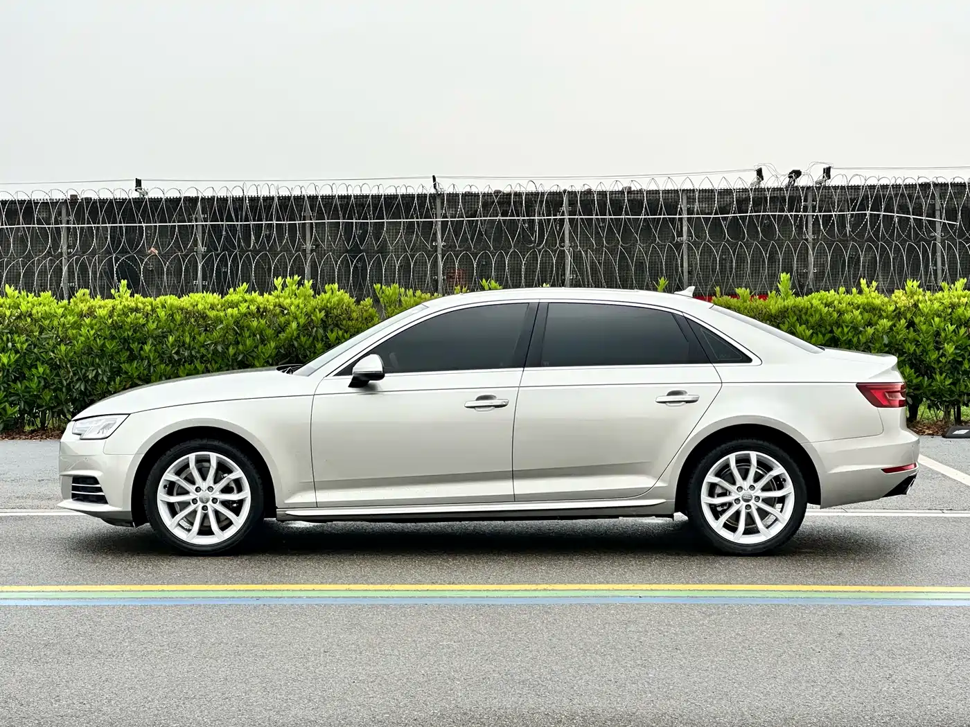 Audi A4L 2018 30th Anniversary 40 TFSI Progressive фото 4