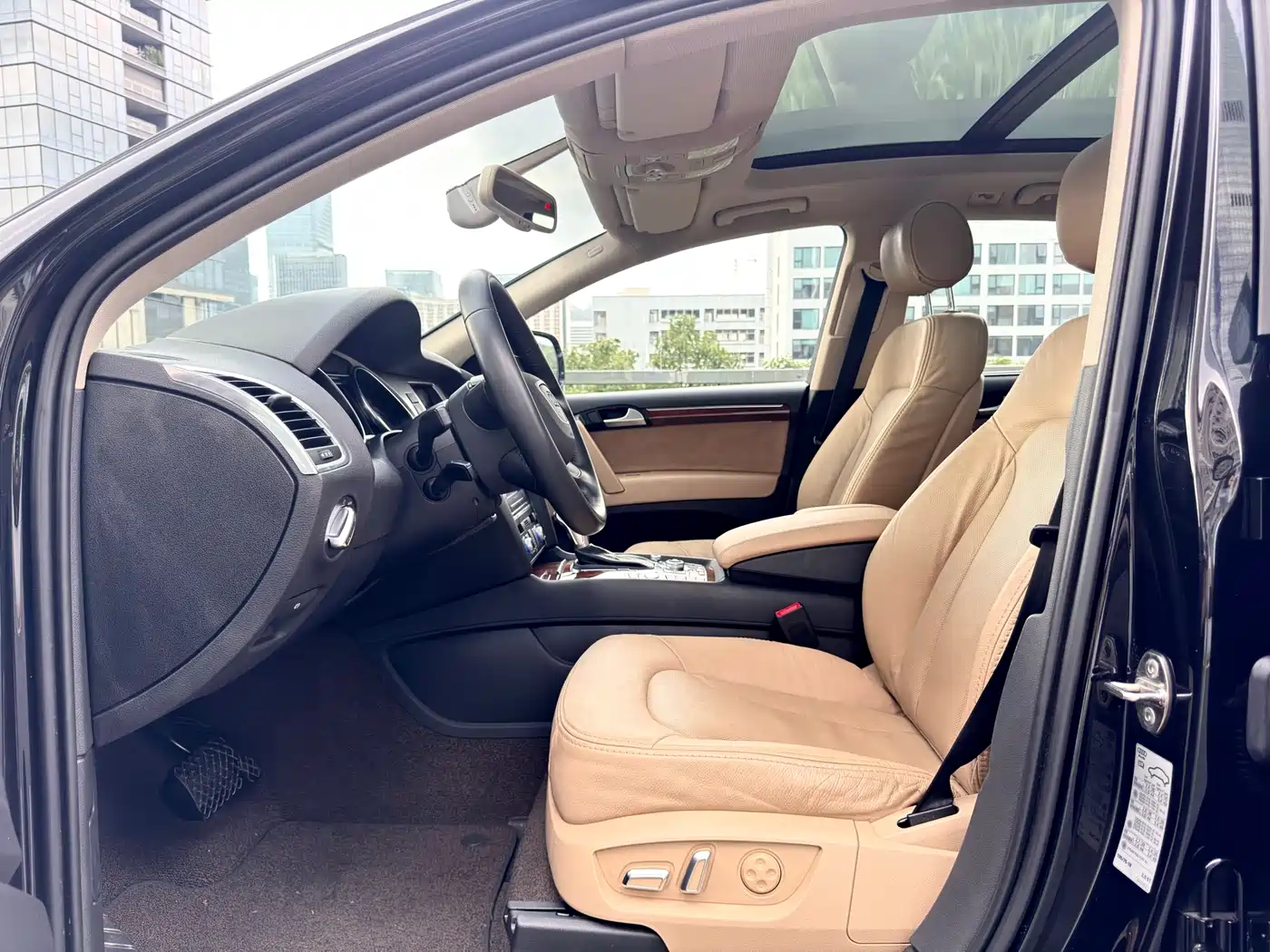 Фото 15 - Audi Q7
