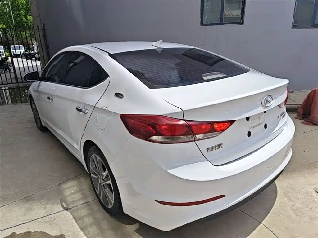 Hyundai Elantra 2016 Model 1.6L Automatic Smart Elite фото 5