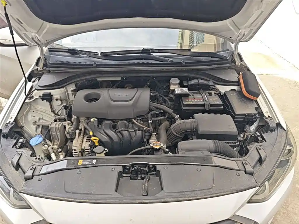Hyundai Elantra 2016 Model 1.6L Automatic Smart Elite фото 20