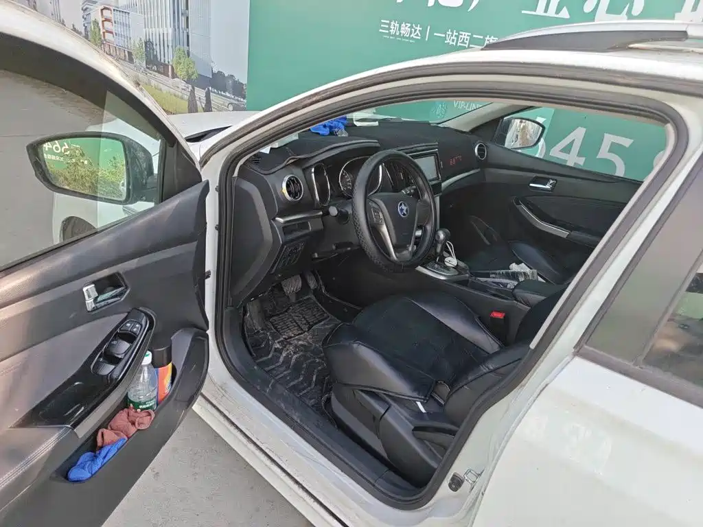 Venucia T70 2017 2016 2.0L CVT Rui Qu Edition