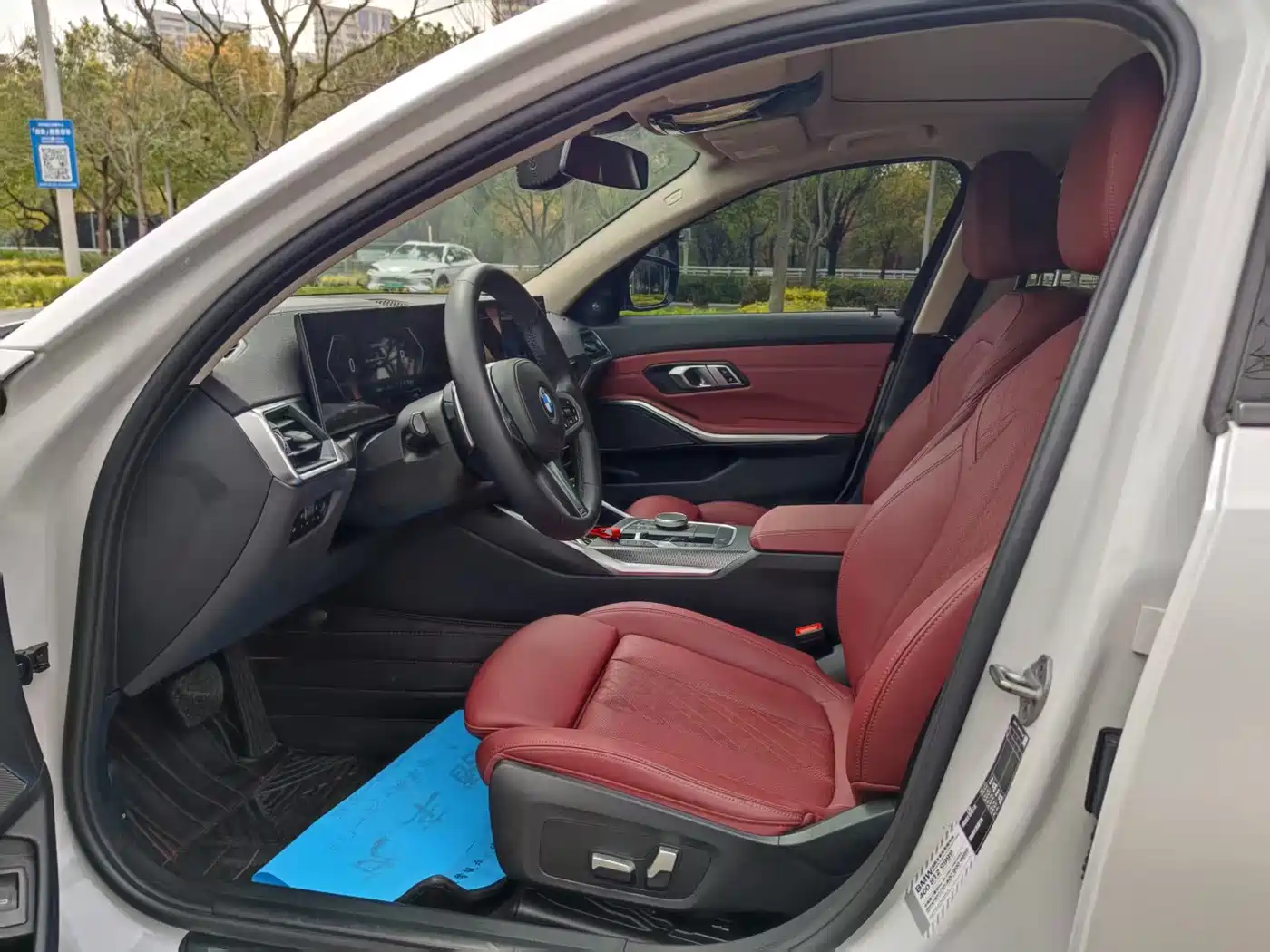 BMW 3 Series 2023 325Li M Sport Black Night Package фото 9