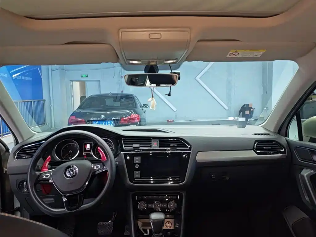 Volkswagen Tiguan L 2019 380TSI Auto AWD Smart Luxury Edition China V фото 18