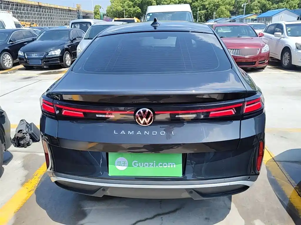 VOLKSWAGEN LINGDU