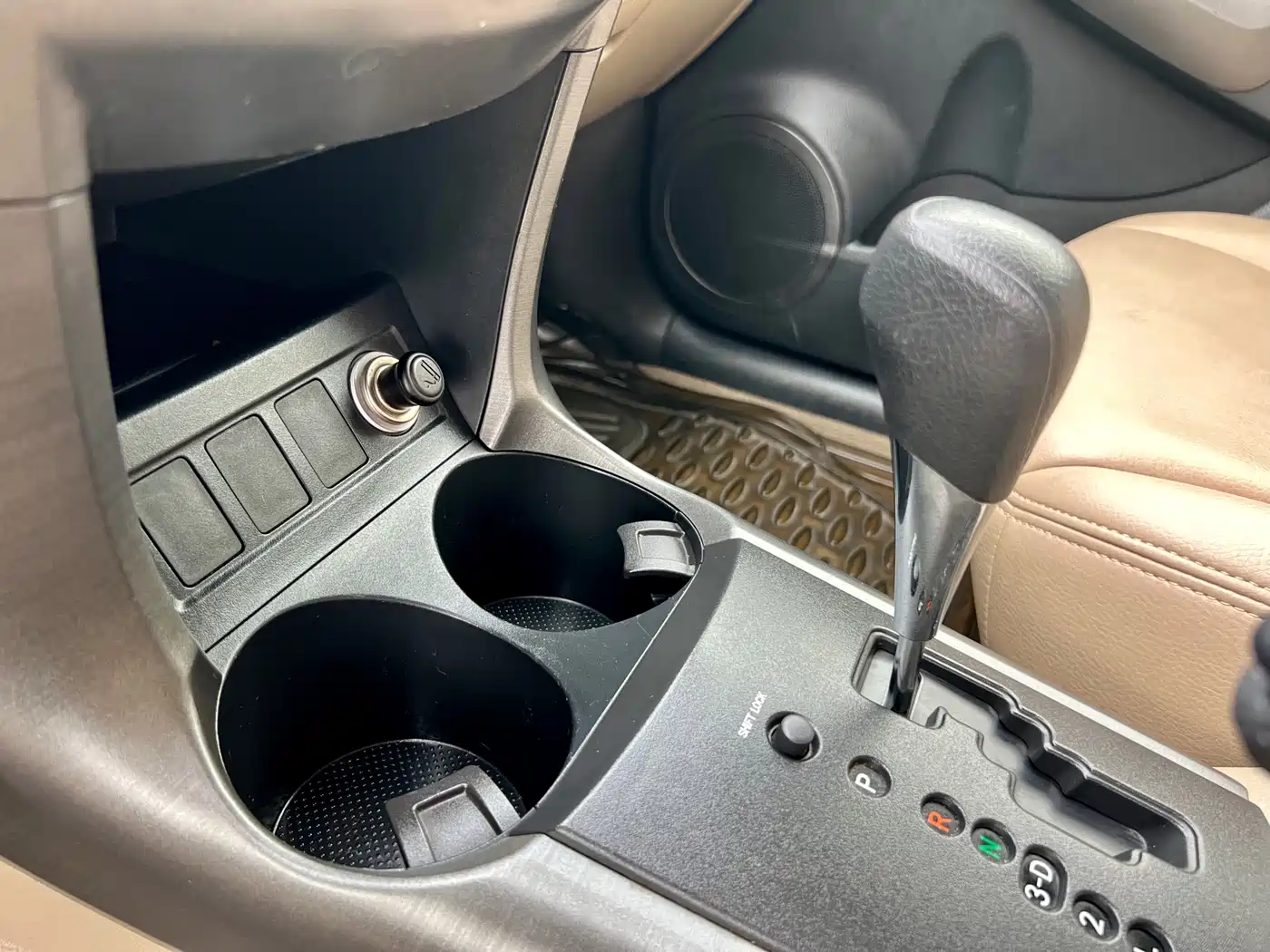 Toyota RAV4 Rongfang 2011 2.0L Automatic Classic Edition фото 14