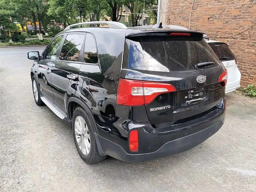 Kia Sorento 2013 2.4L 7-seat Gasoline Luxury Edition фото 5