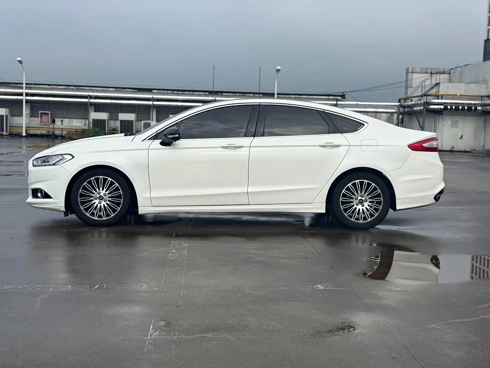 Фото 7 - Ford Mondeo
