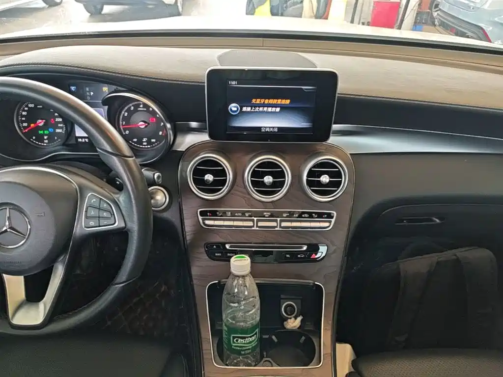 Mercedes-Benz GLC 2017 GLC 300 4MATIC Dynamic фото 13