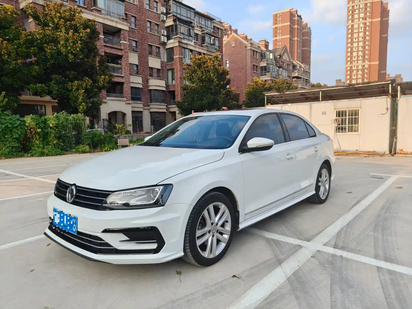 Фото 1 - Volkswagen Sagitar