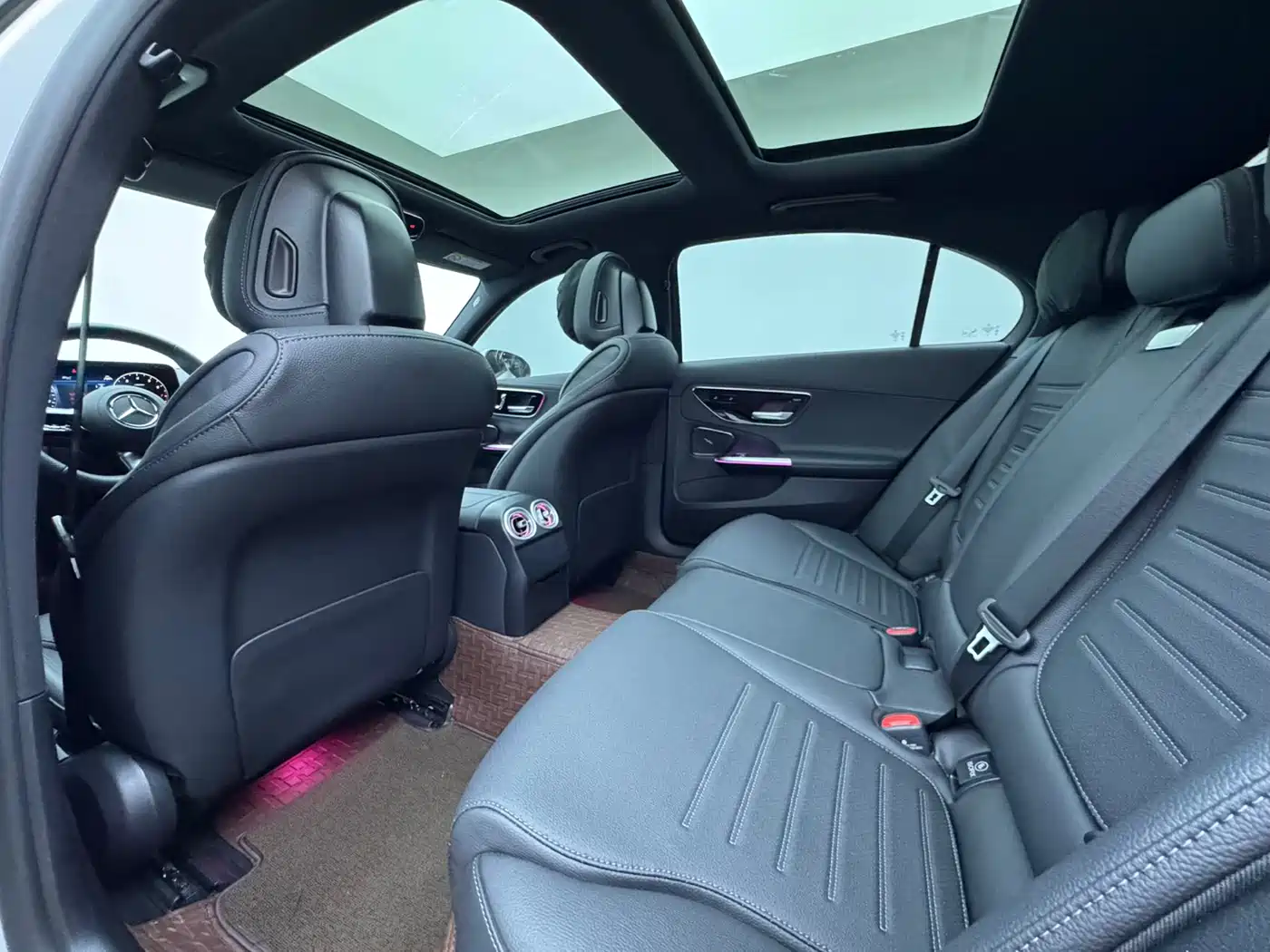 Mercedes-Benz C-Class 2025 Facelift C 260 L Sport Edition фото 10