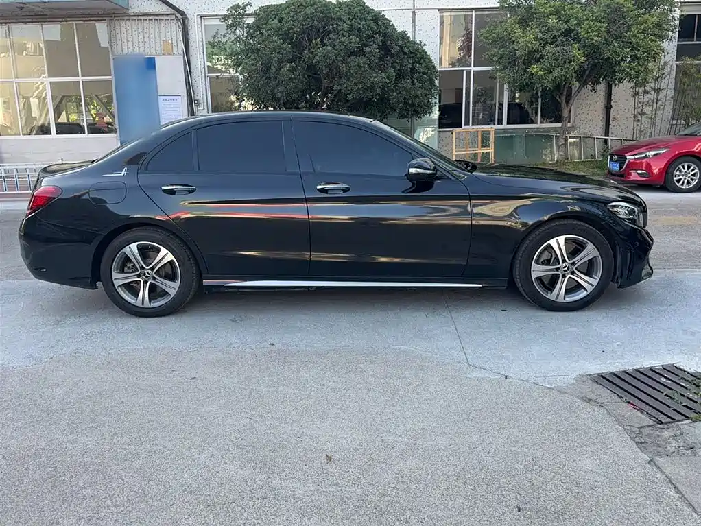 Mercedes-Benz C-Class 2020 Facelift C 260 L Sport фото 5
