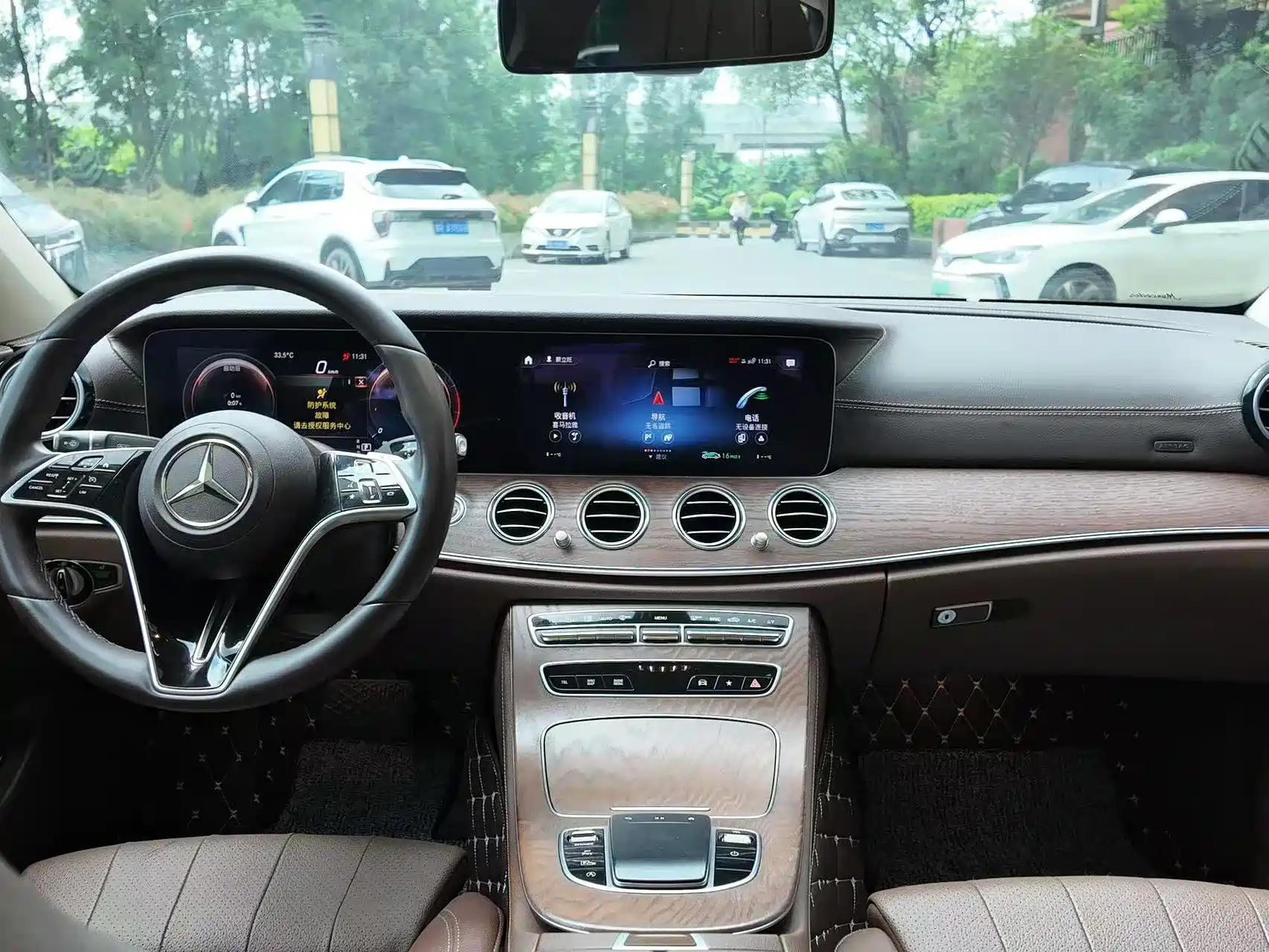 Фото 6 - Mercedes-Benz E-Class