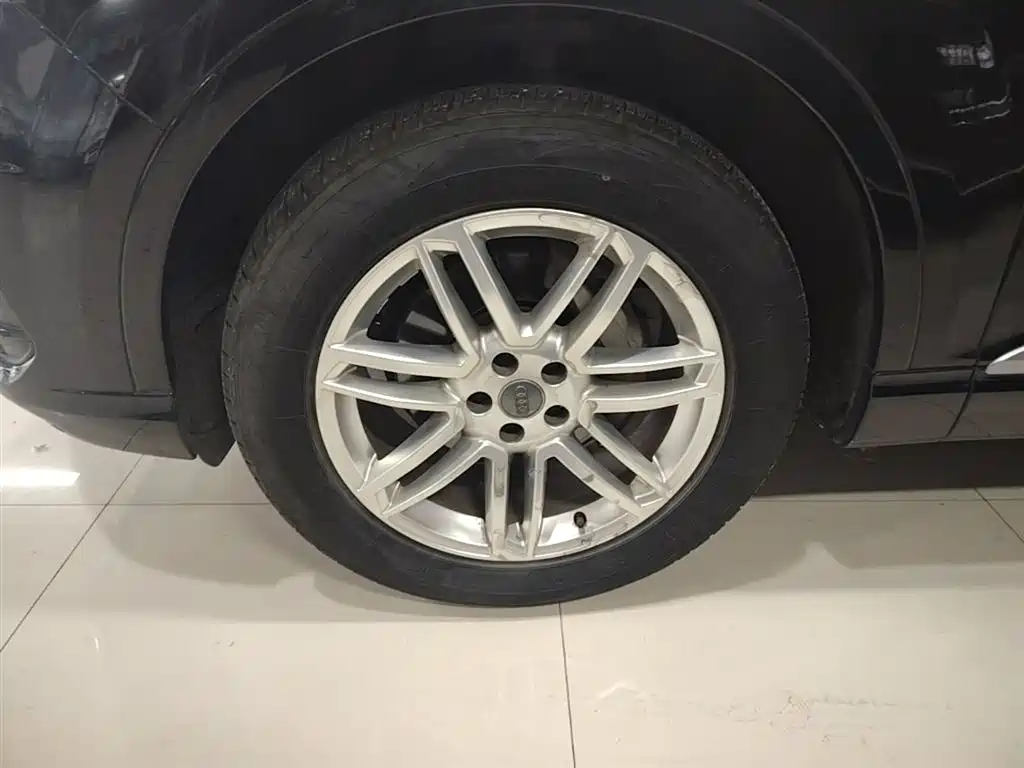 Audi Q7 2016 40 TFSI Comfort фото 23