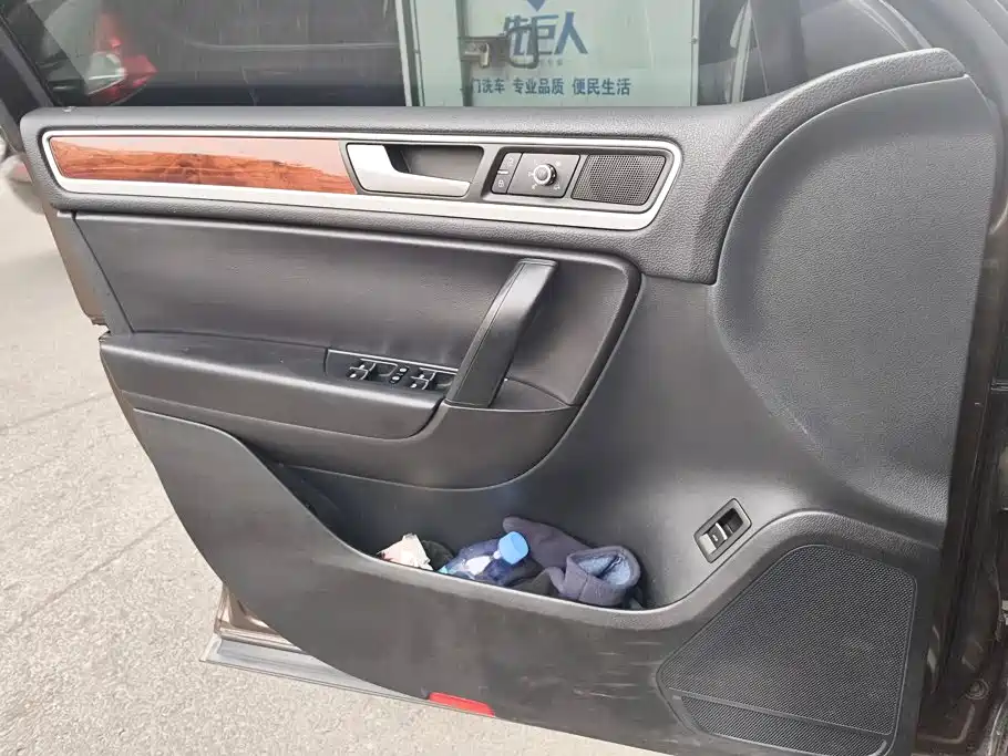 Фото 7 - Volkswagen Touareg