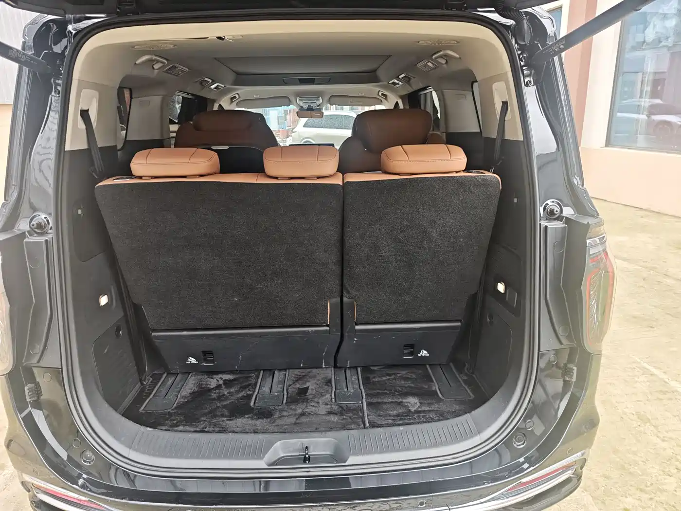 Hongqi HQ9 2023 2023 2.0T Smart Connect Flag Rhyme Edition
