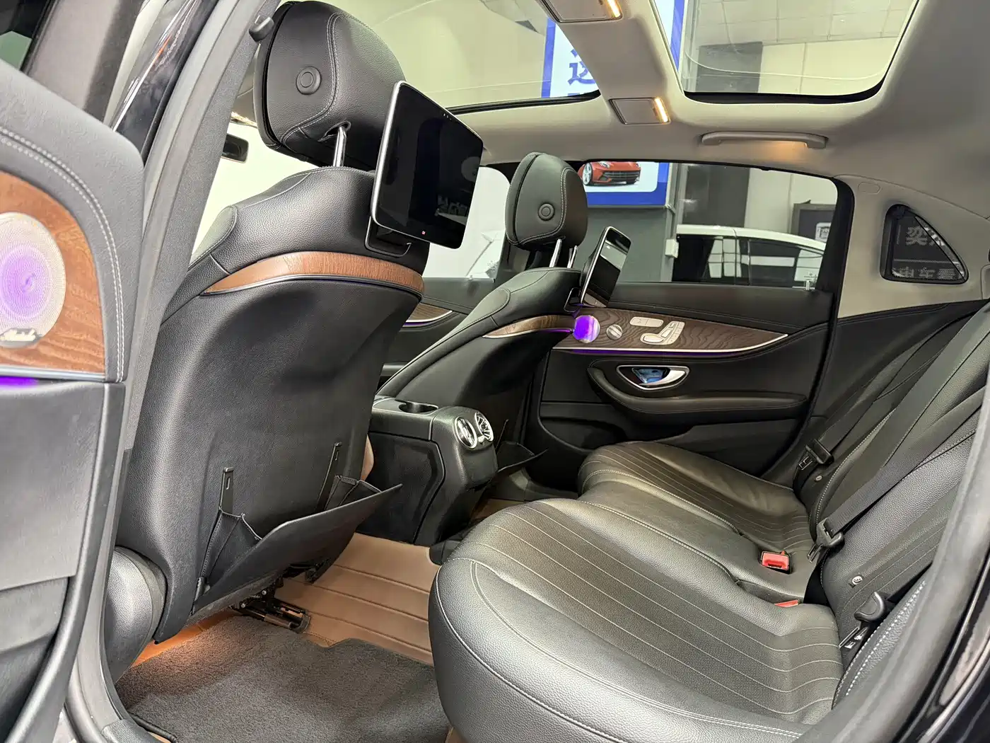 Mercedes-Benz E-Class 2020 E 300 L Luxury Model фото 6