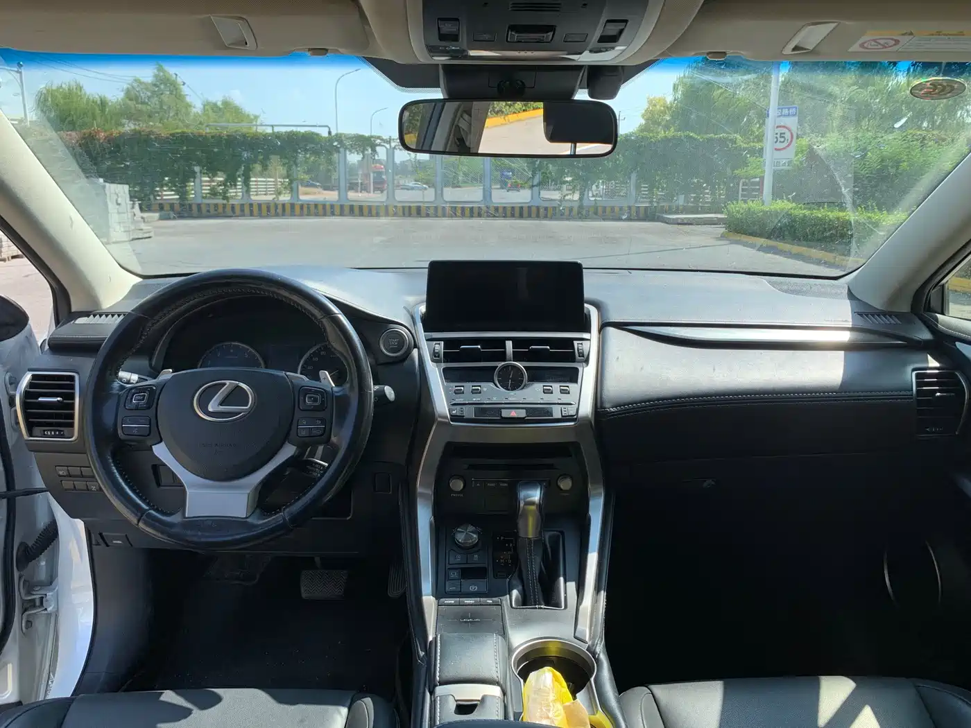 Фото 6 - Lexus NX