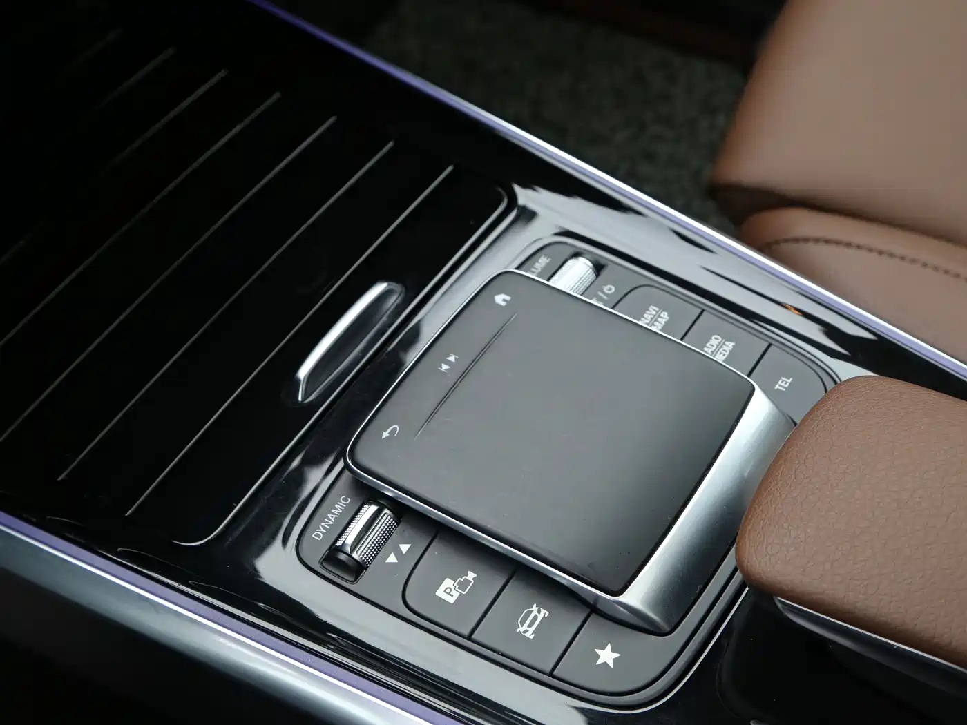 Mercedes-Benz GLB 2020 Facelift GLB 200 Style фото 14