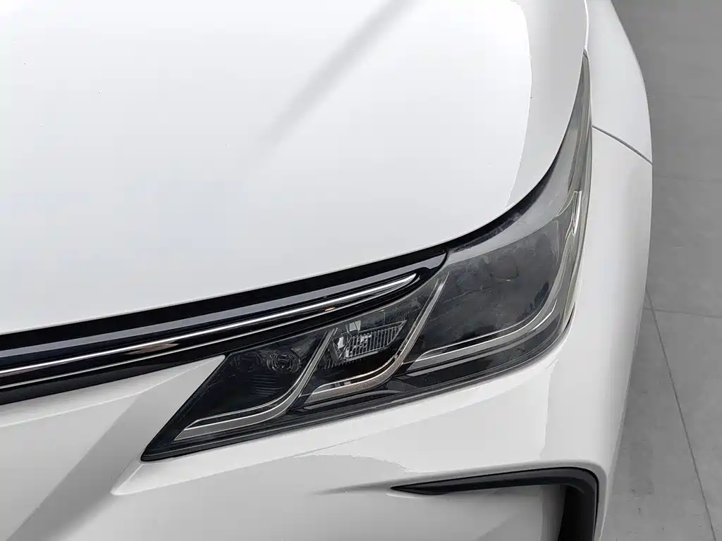 Фото 7 - Toyota Corolla