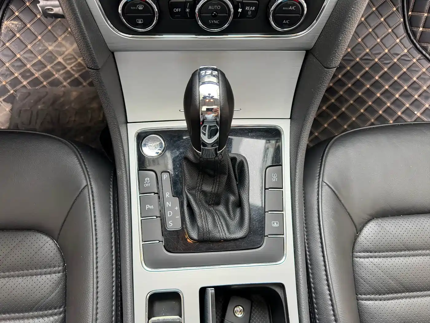 Photo 17 - Volkswagen Passat