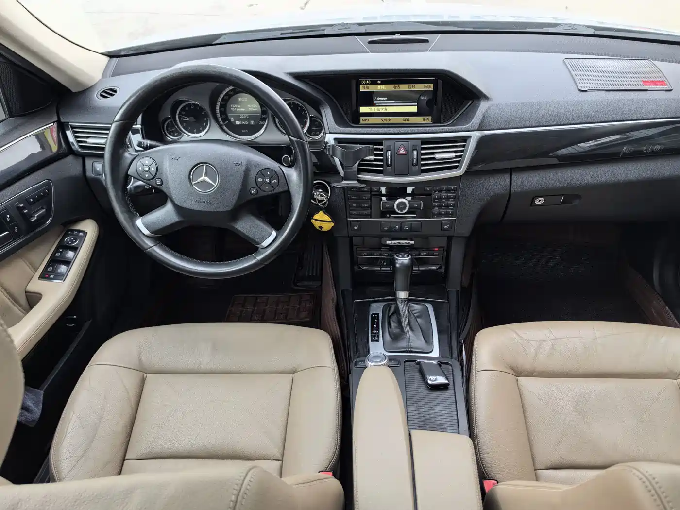 Mercedes-Benz E-Class 2011 E 260 L CGI Fashion фото 8