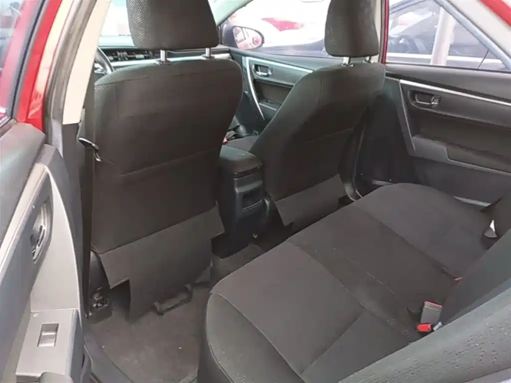 Toyota Corolla 2014 1.6L CVT GL-i фото 17
