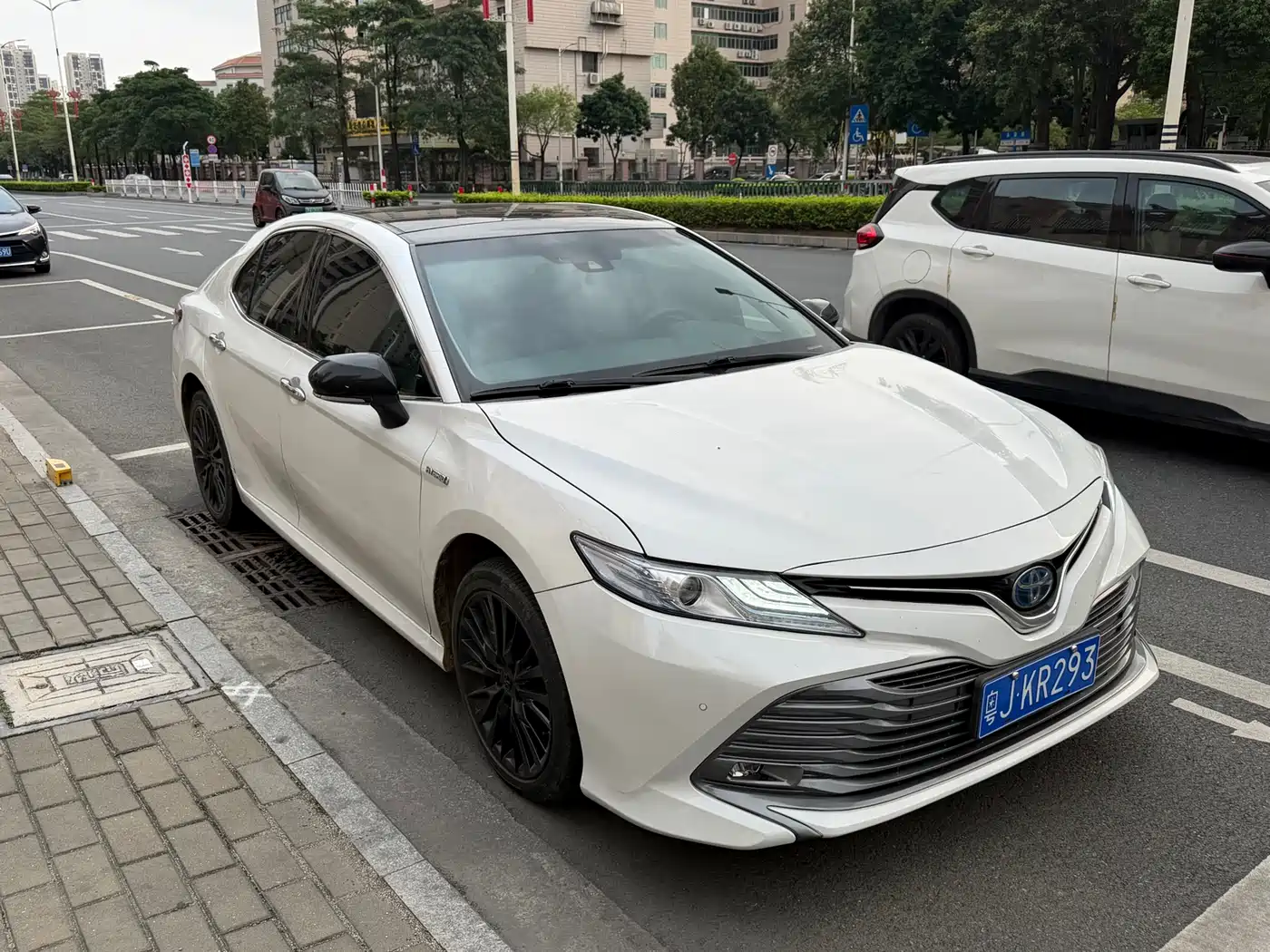 Toyota Camry 2021 2.5G Luxury Edition фото 3