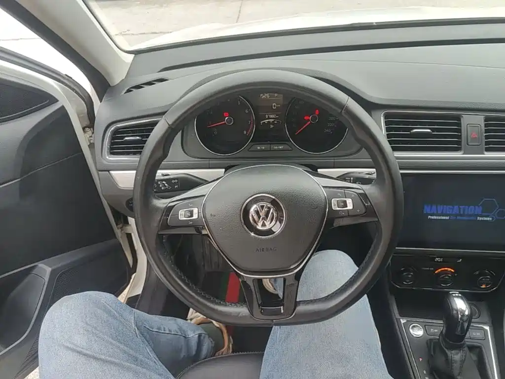 Volkswagen Lavida Tour 2019 2017 180TSI DSG Comfort Edition