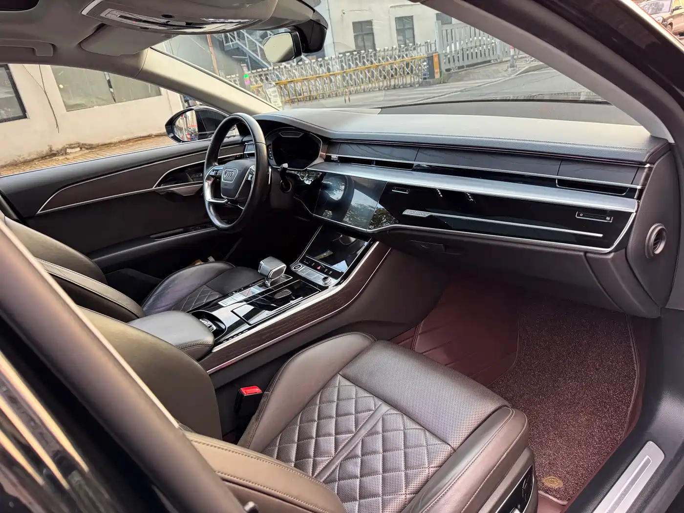 Audi A8 2022 A8L 50 TFSI quattro Comfort Collector's Edition фото 14
