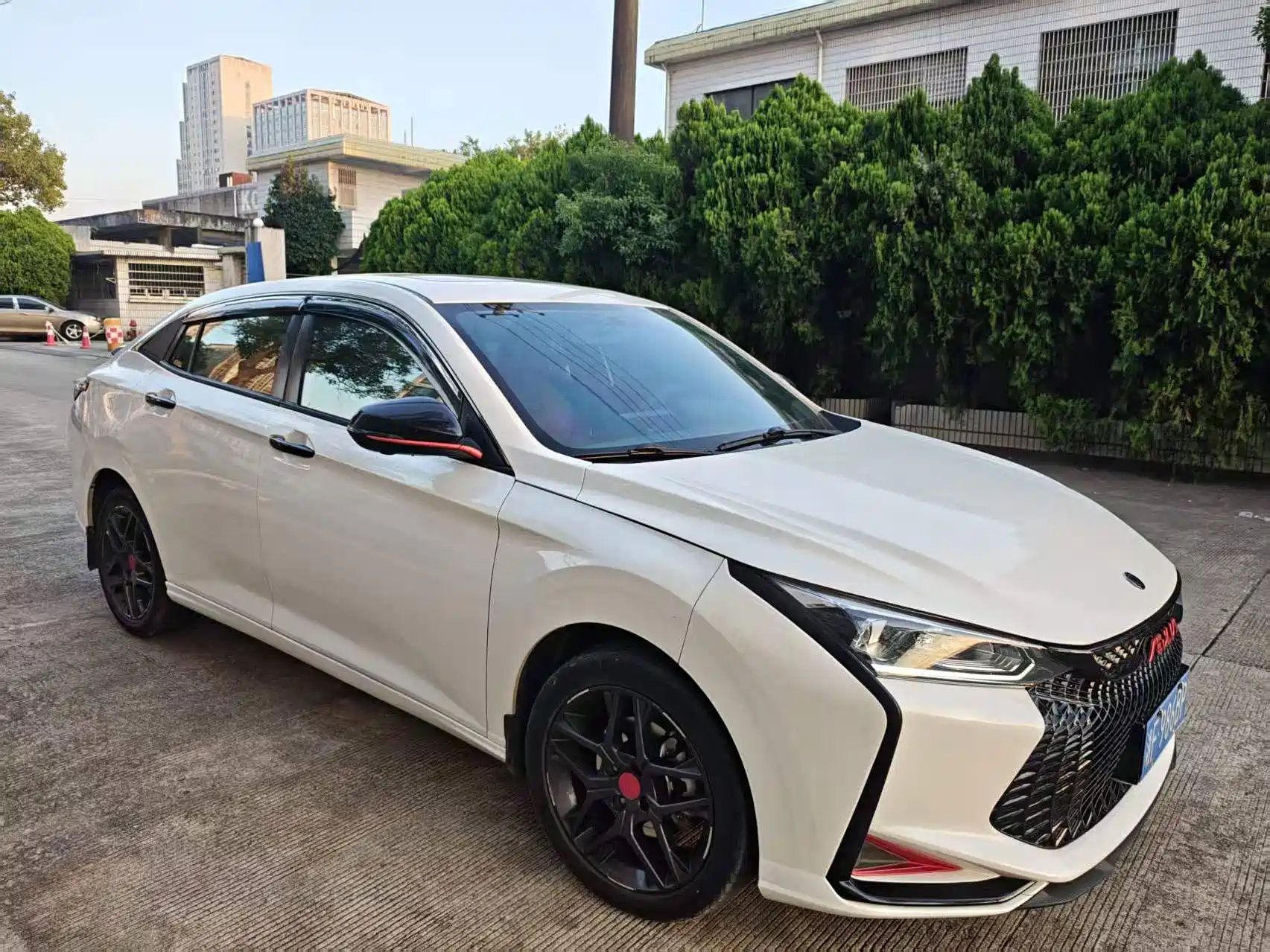 Photo 3 - Dongfeng Aeolus Yixuan