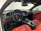 Photo 9 - Dodge Challenger