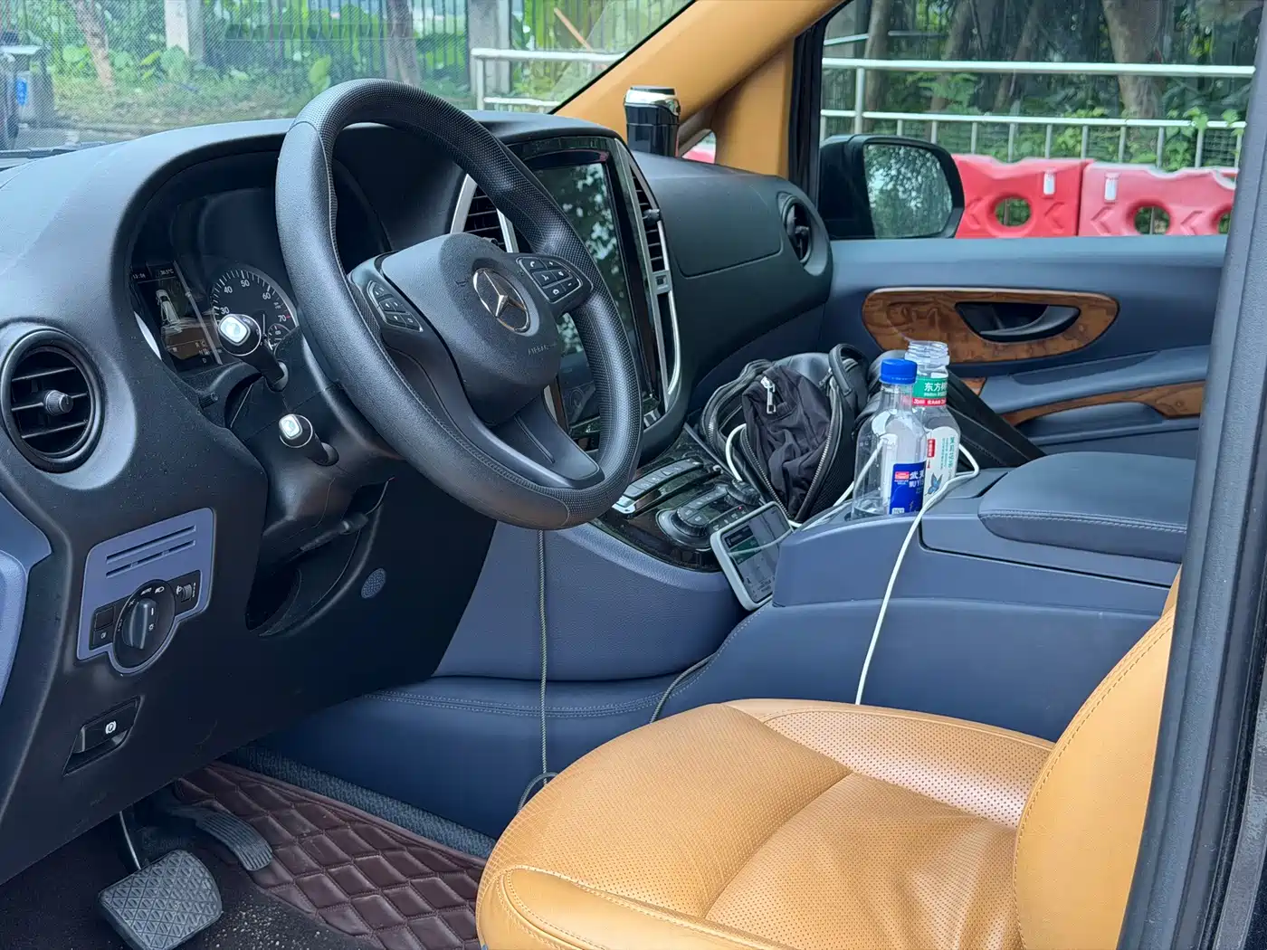 Photo 7 - Mercedes-Benz Vito