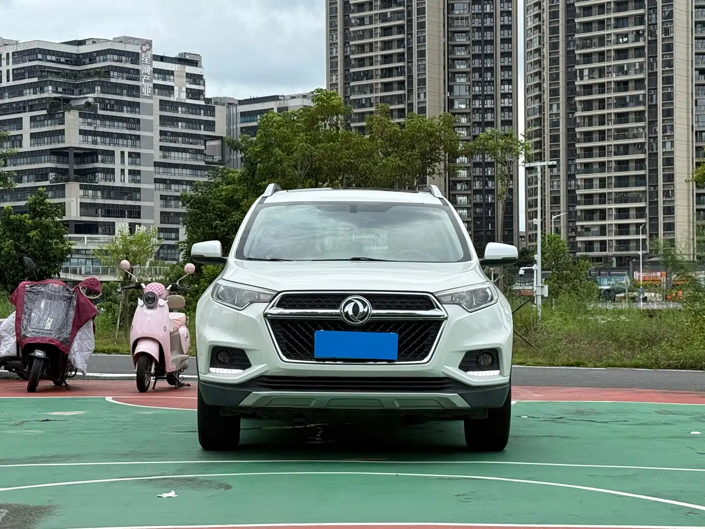 Dongfeng Fengdu MX5 2017 2016 2.0L Automatic Flagship Edition