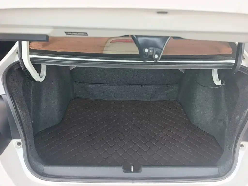 Honda Greiz 2018 2016 1.5L CVT Classic Edition