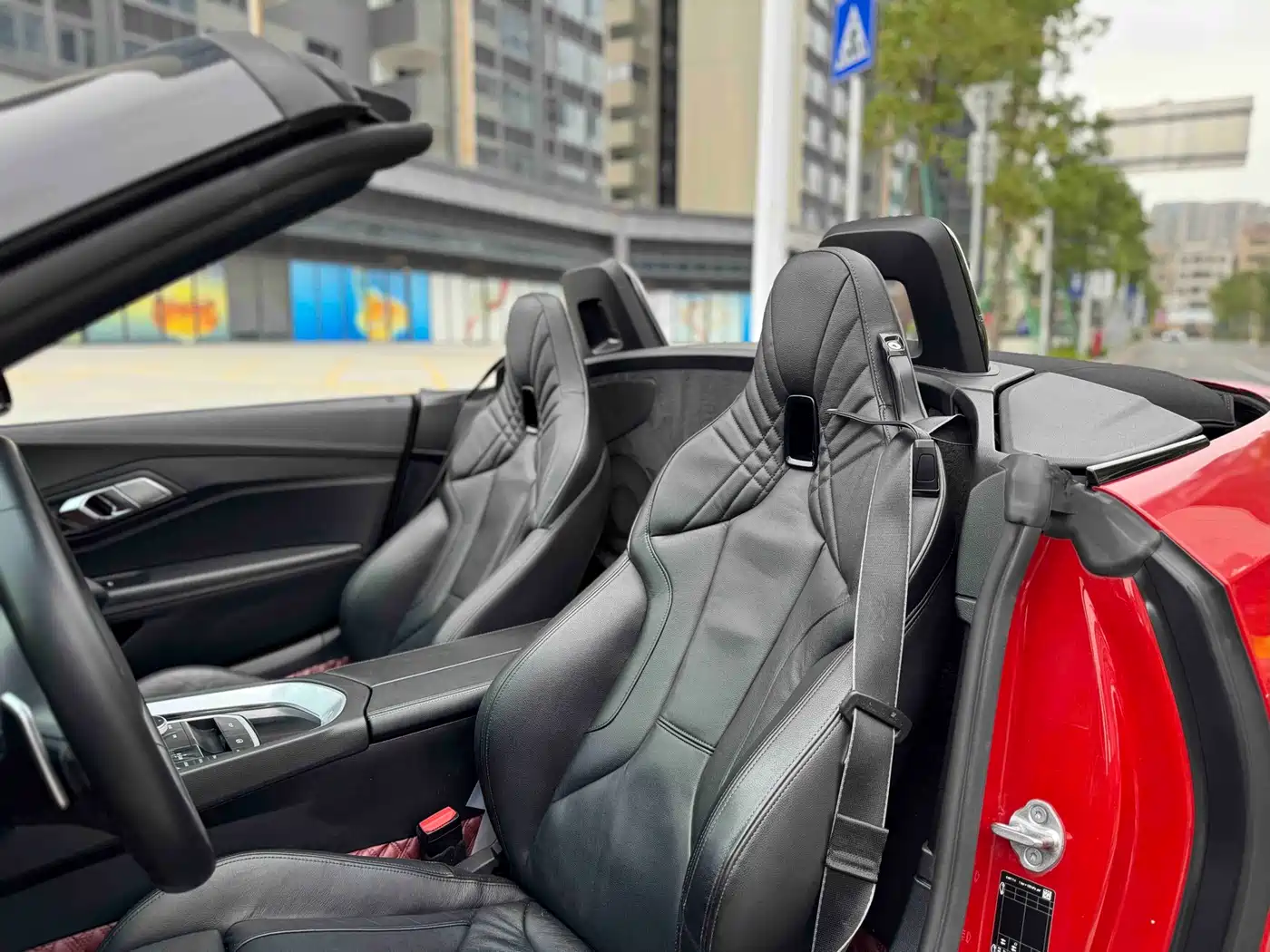 BMW Z4 2020 sDrive 25i Scorching Sun Limited Edition фото 9