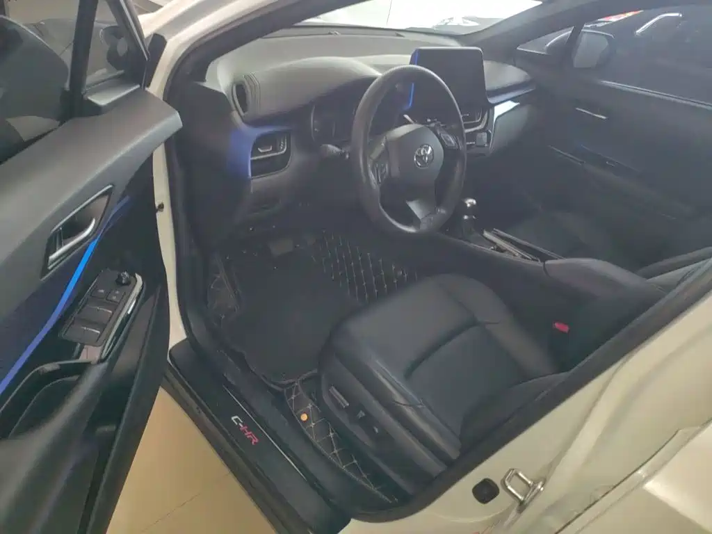 Toyota C-HR 2021 2020 Model 2.0L Leading