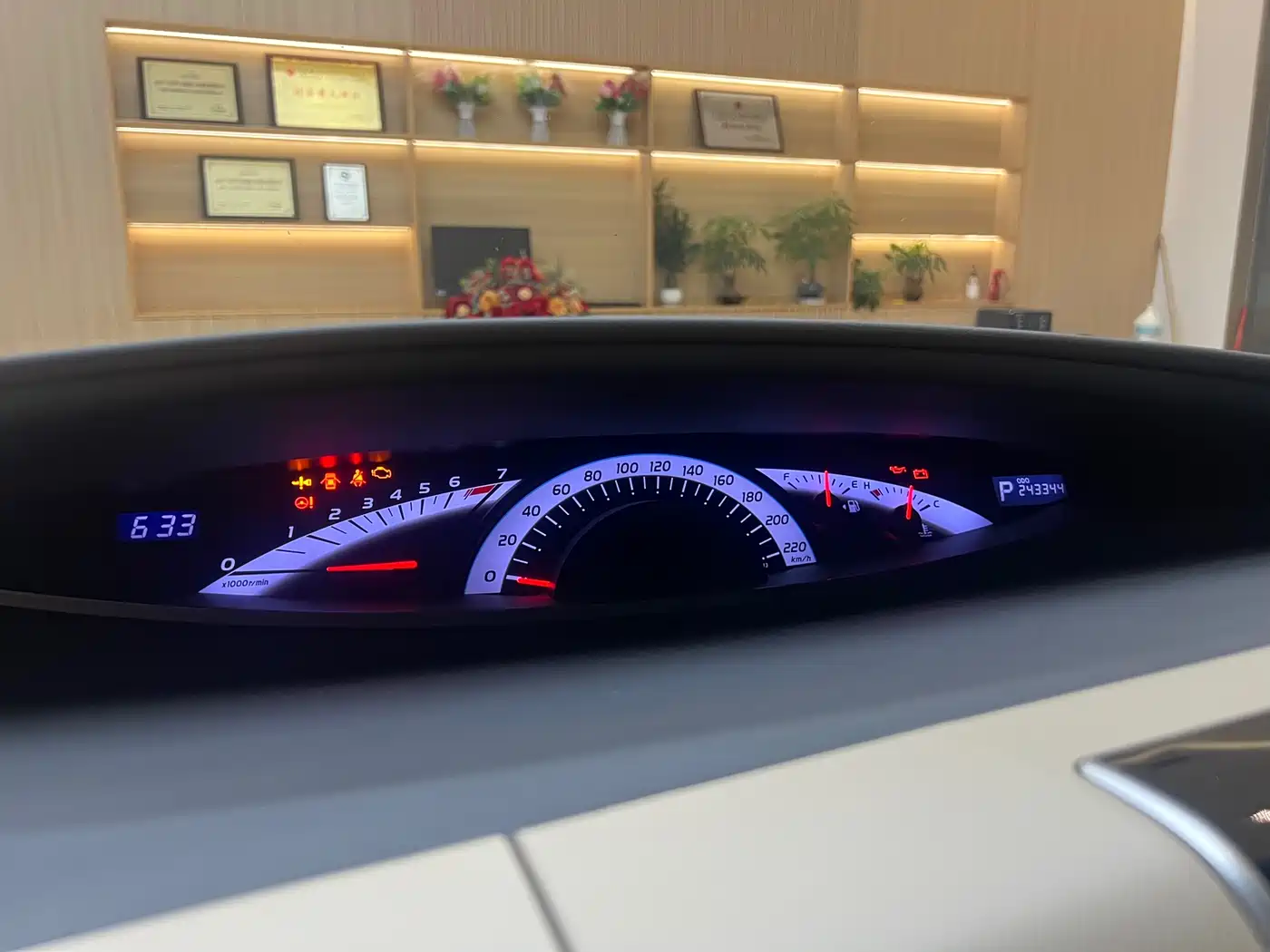 Toyota Previa 2012 2.4L 7-Seater Luxury Edition фото 25