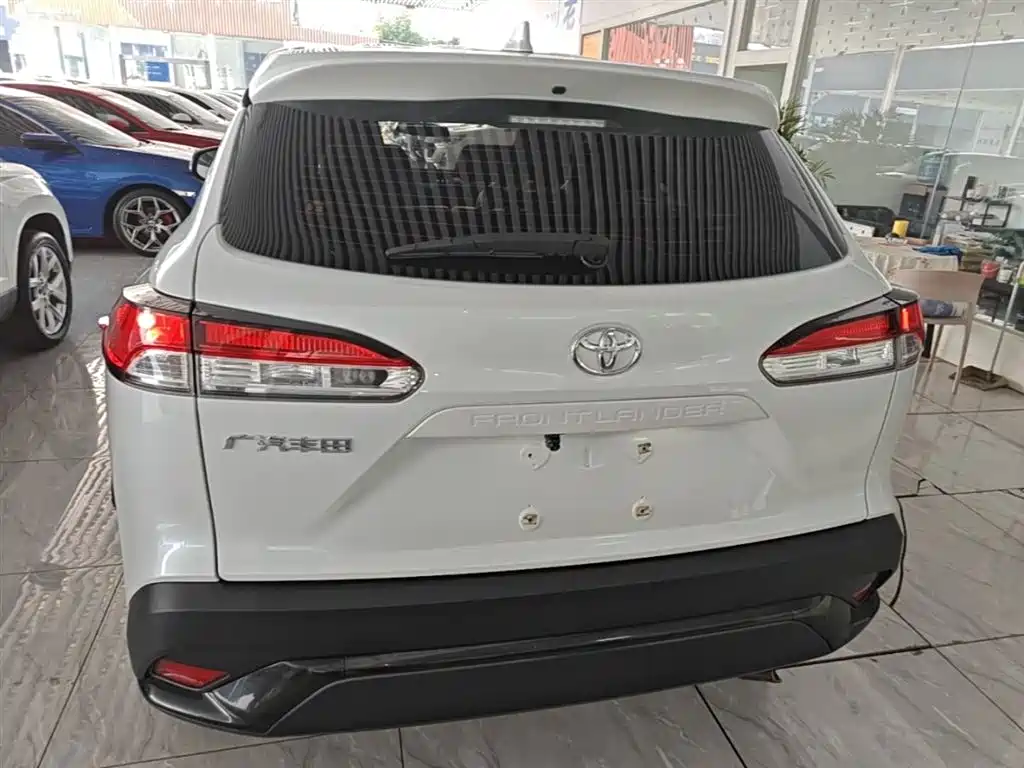 Toyota Frontlander 2023 2.0L CVT Elite Edition фото 6
